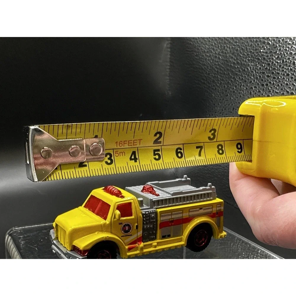 MATCHBOX HIGHWAY RESCUE FIRE TRUCK MB566 2002 Mattel Vintage Yellow Version